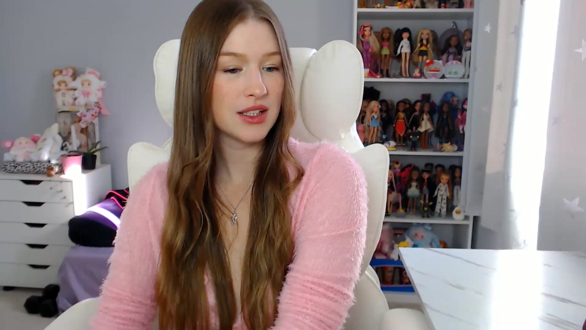 Gallery image thumbnail from GemmaMinx's myfreecams stream on, 10/09/2025, 19:57 image 19 of 20