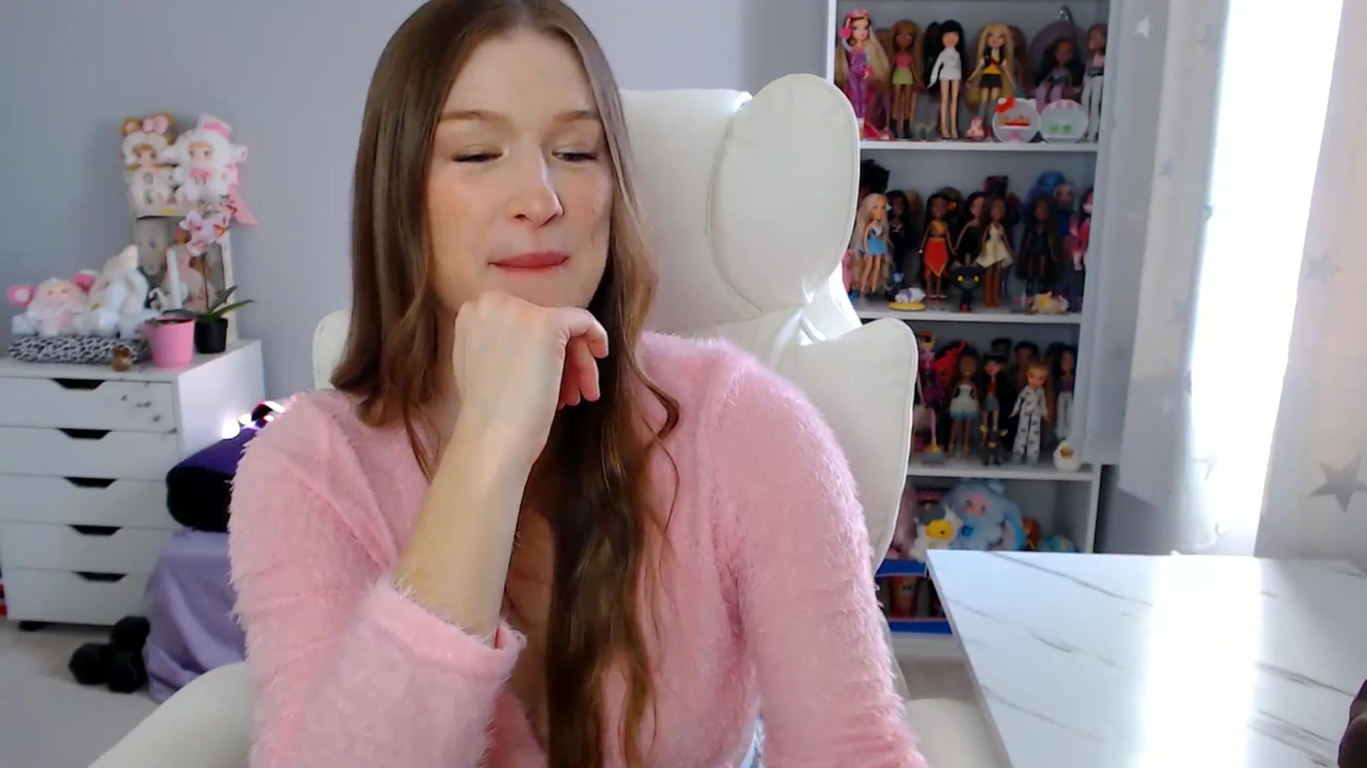 Gallery image thumbnail from GemmaMinx's myfreecams stream on, 10/09/2025, 19:57 image 17 of 20