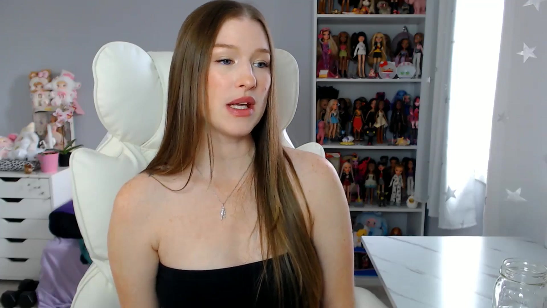 Gallery image thumbnail from GemmaMinx's myfreecams stream on, 10/13/2025, 18:27 image 8 of 20