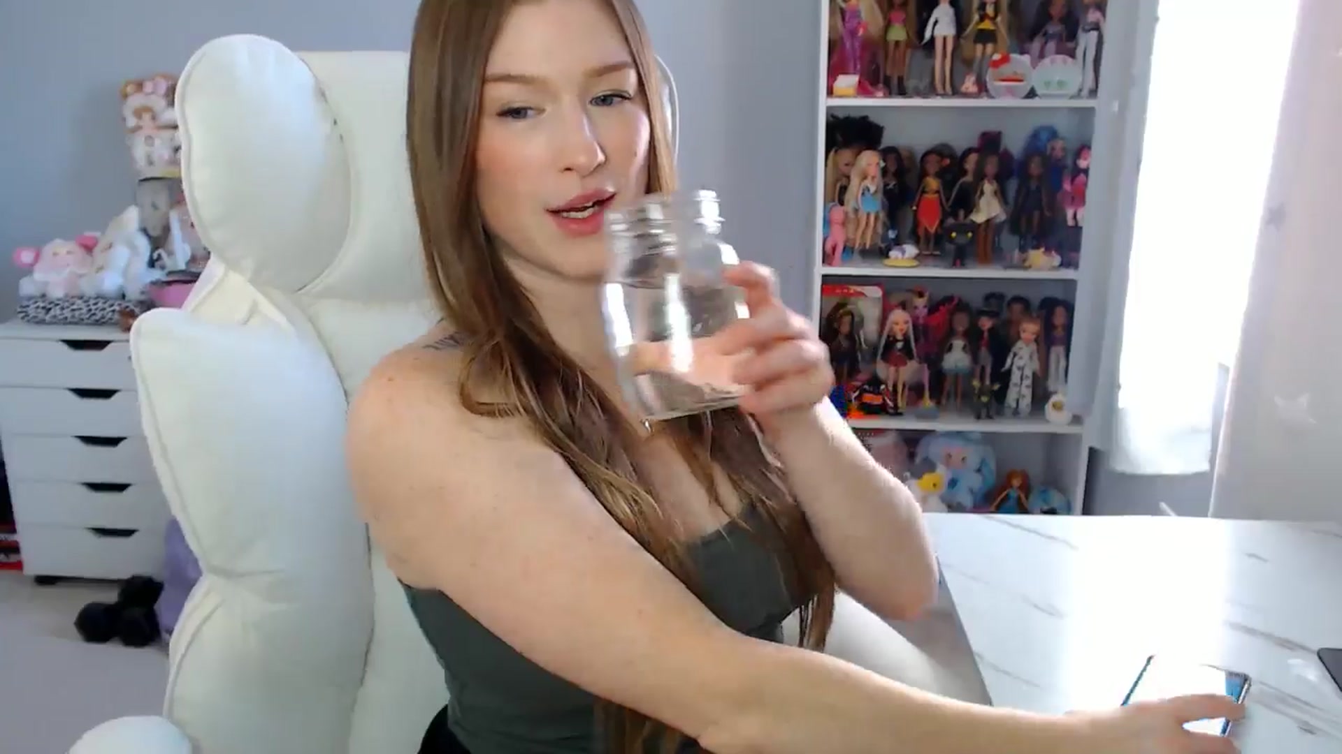 Gallery image thumbnail from GemmaMinx's myfreecams stream on, 10/14/2025, 18:57 image 12 of 20