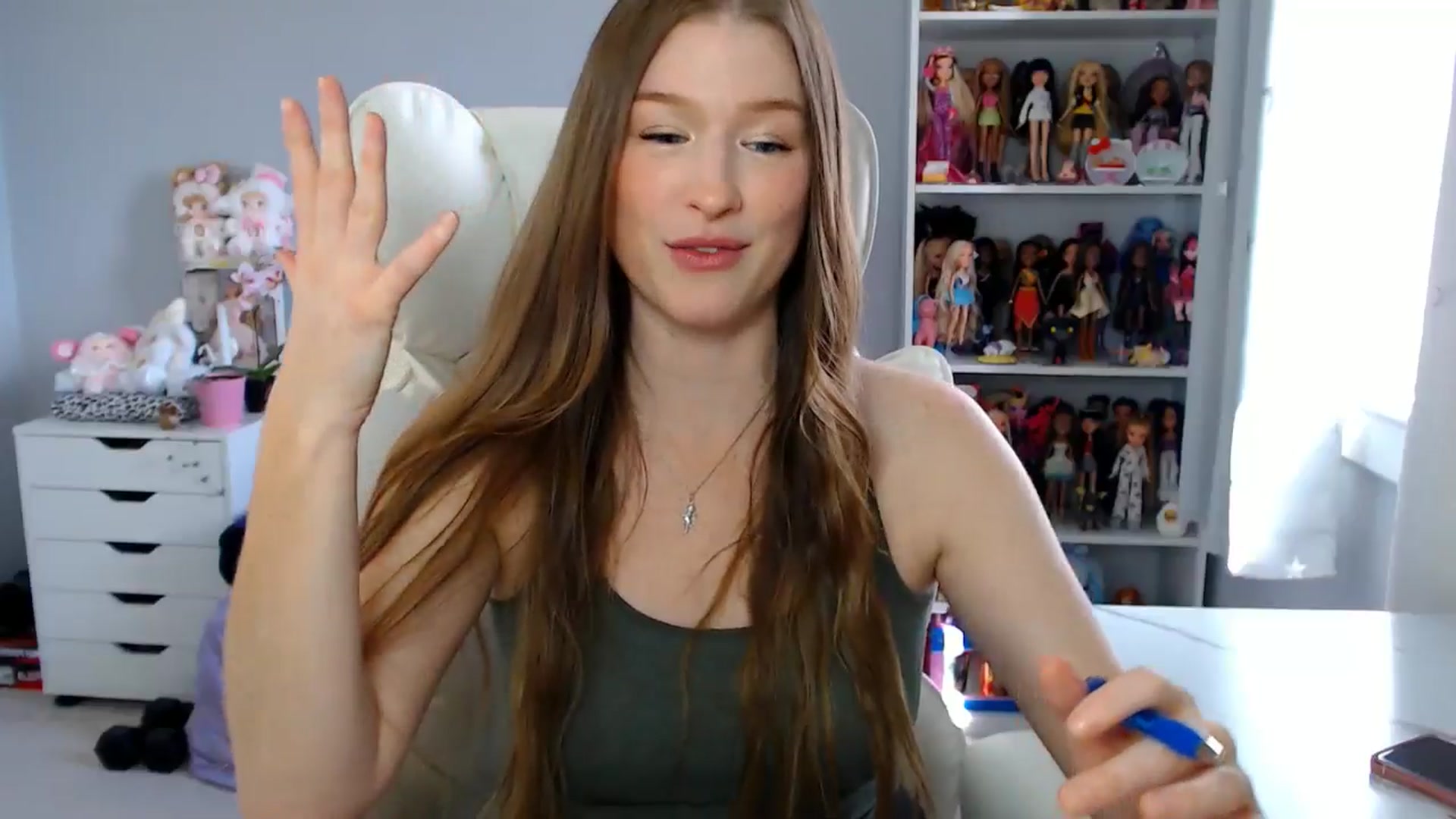 Gallery image thumbnail from GemmaMinx's myfreecams stream on, 10/14/2025, 18:57 image 6 of 20