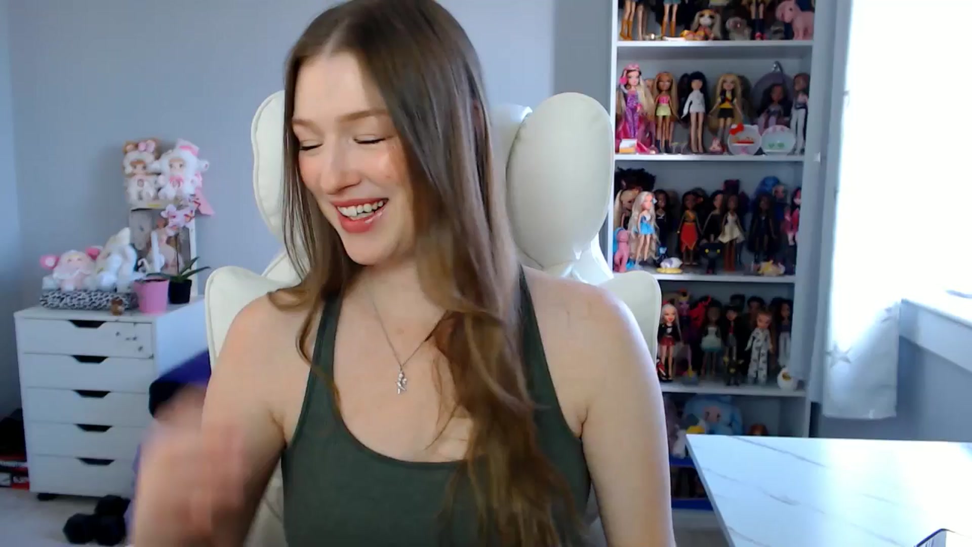 Gallery image thumbnail from GemmaMinx's myfreecams stream on, 10/14/2025, 18:57 image 3 of 20