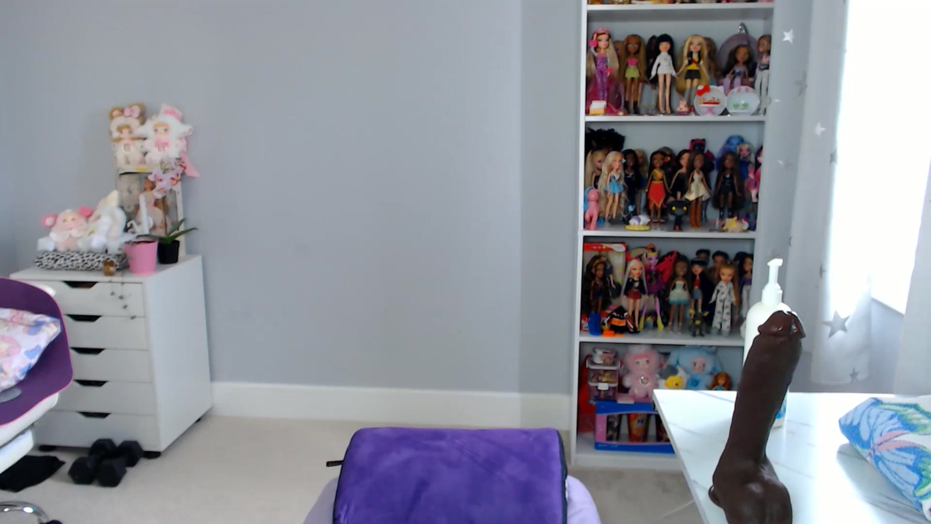 Gallery image thumbnail from GemmaMinx's myfreecams stream on, 10/23/2025, 18:00 image 20 of 20