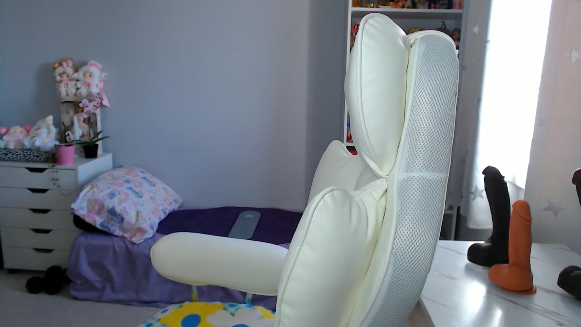 Gallery image thumbnail from GemmaMinx's myfreecams stream on, 11/20/2025, 18:06 image 17 of 20