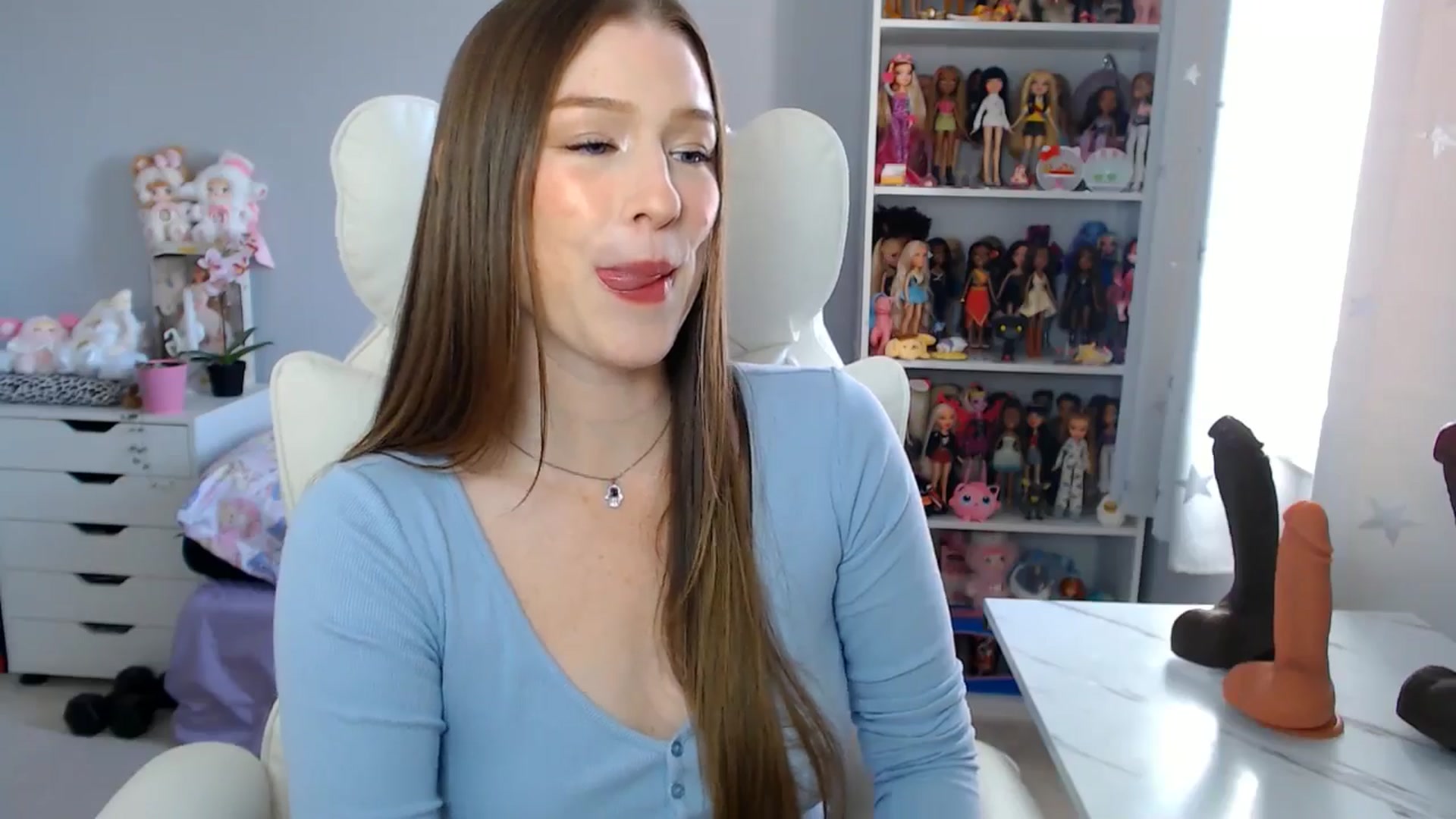 Gallery image thumbnail from GemmaMinx's myfreecams stream on, 11/20/2025, 18:06 image 16 of 20