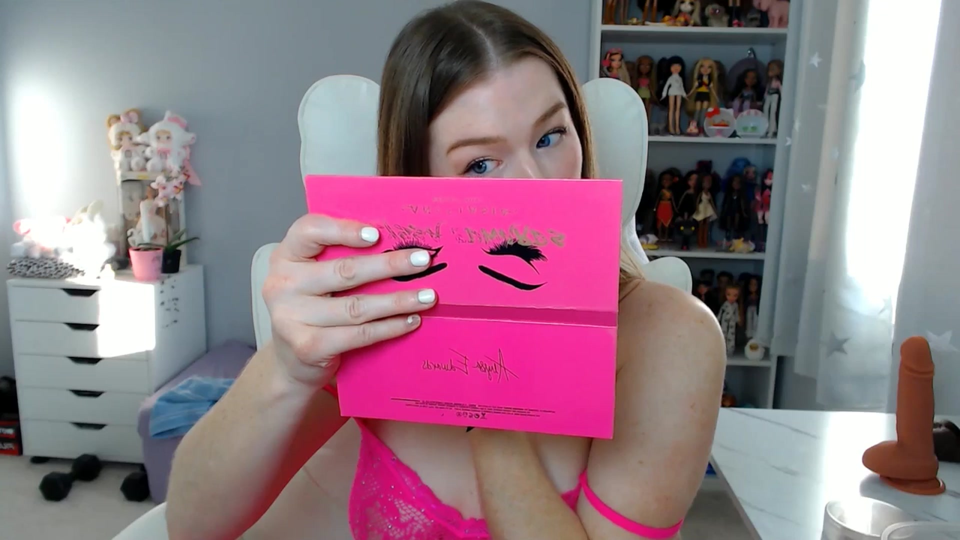 Gallery image thumbnail from GemmaMinx's myfreecams stream on, 11/21/2025, 20:14 image 20 of 20