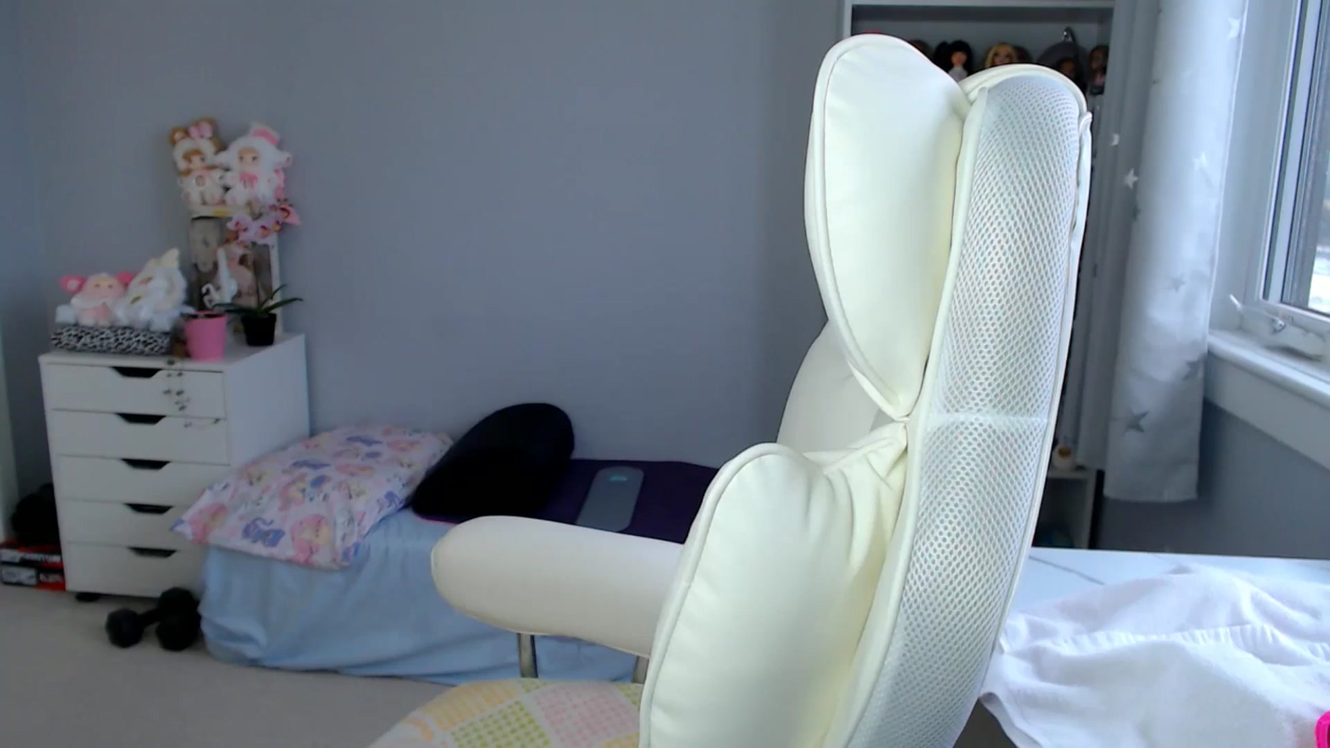 Gallery image thumbnail from GemmaMinx's myfreecams stream on, 11/30/2025, 19:14 image 4 of 20