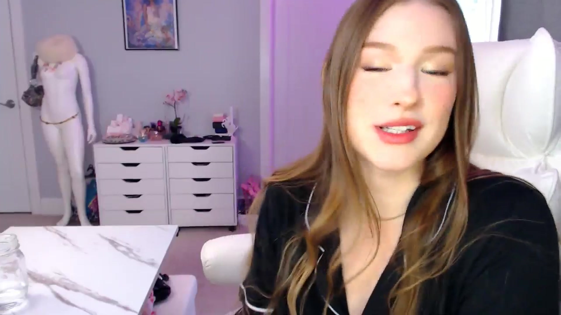 Gallery image thumbnail from GemmaMinx's myfreecams stream on, 01/09/2026, 19:12 image 4 of 20