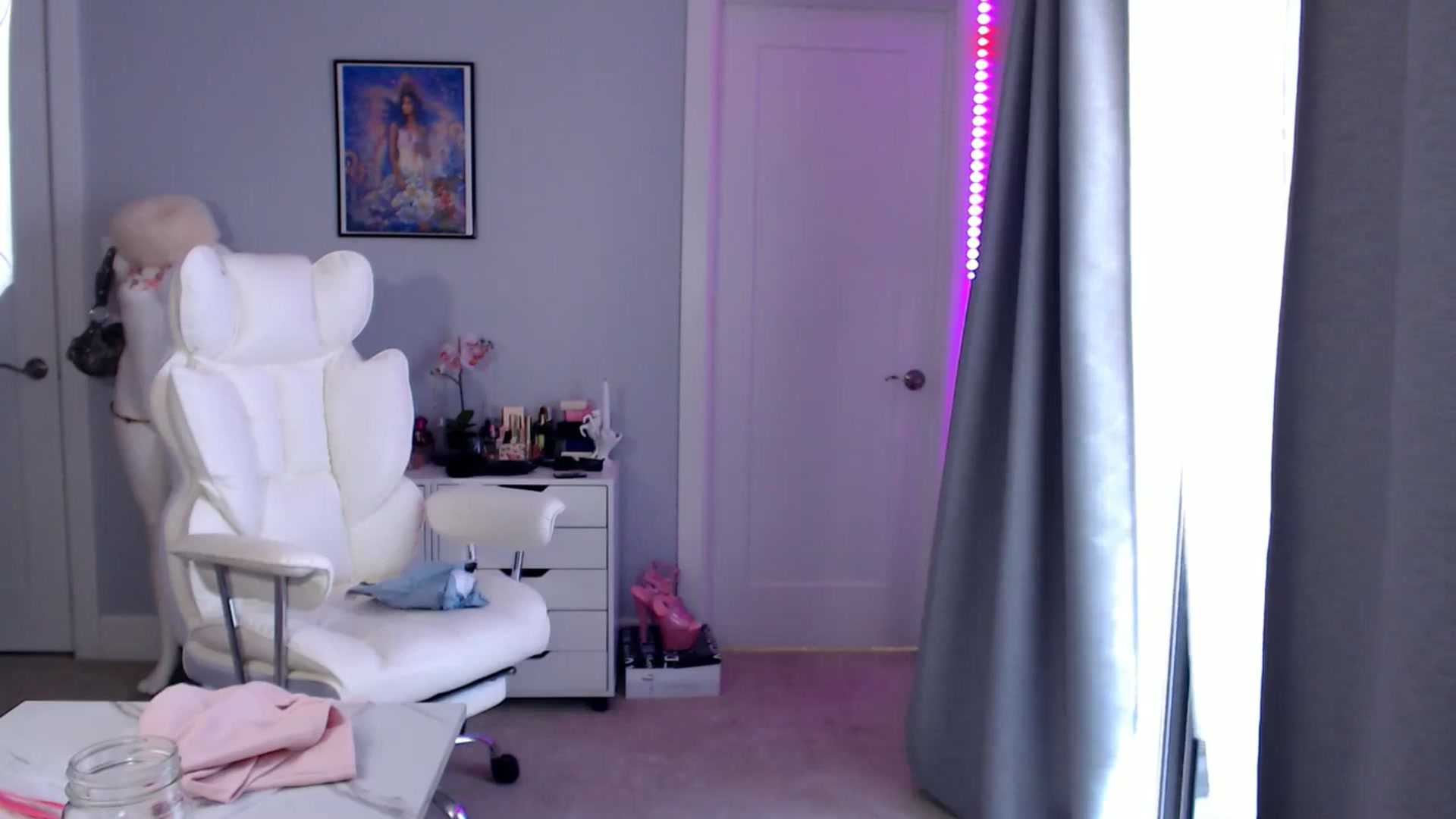 Gallery image thumbnail from GemmaMinx's myfreecams stream on, 01/09/2026, 19:12 image 10 of 20