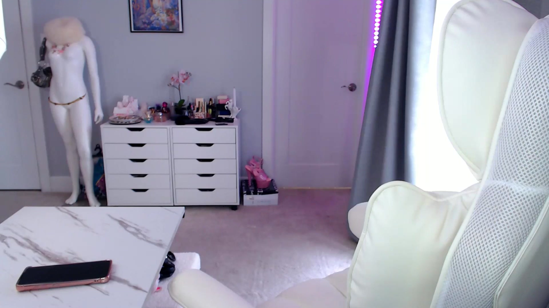 Gallery image thumbnail from GemmaMinx's myfreecams stream on, 01/09/2026, 19:12 image 14 of 20