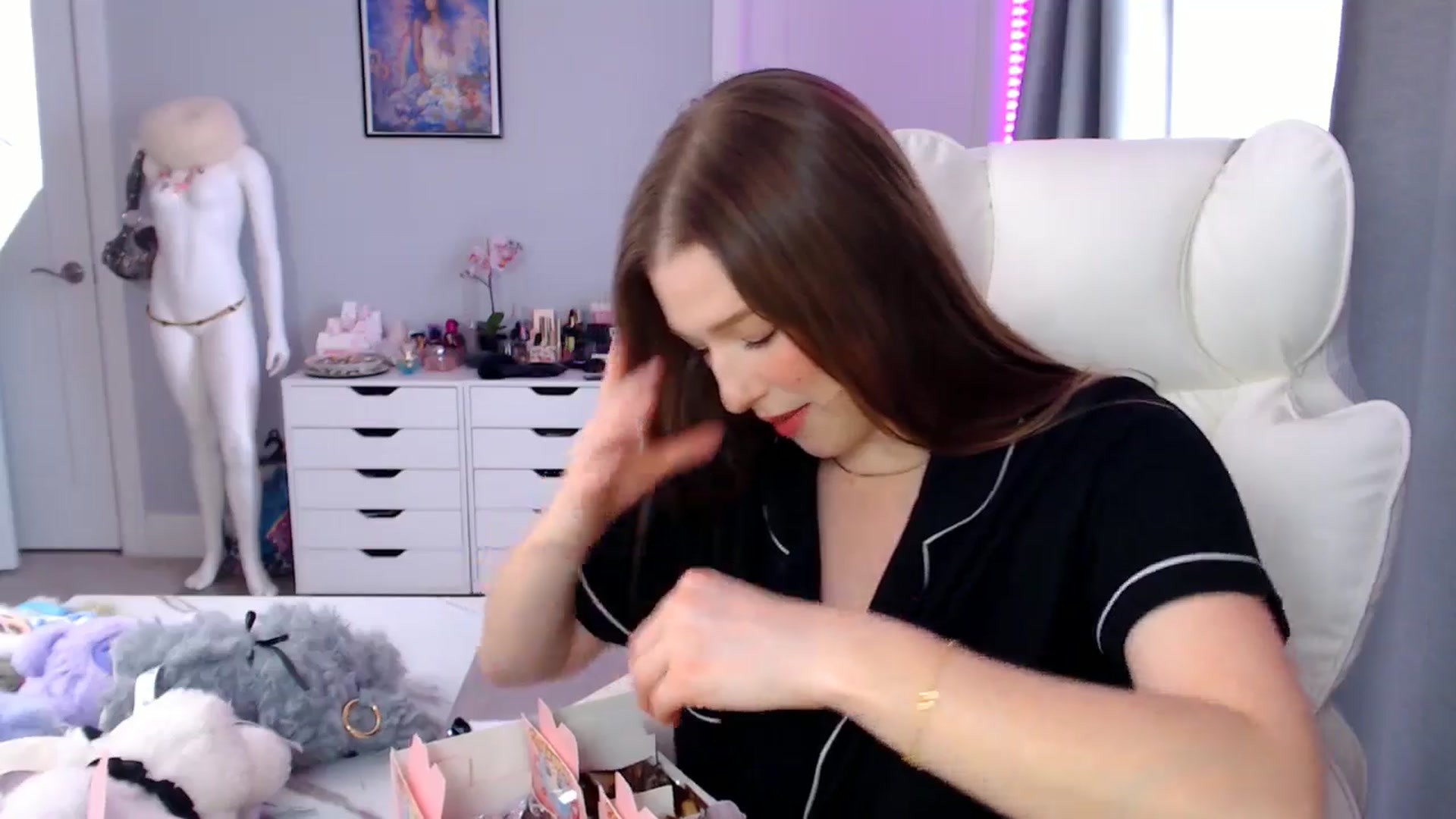 Gallery image thumbnail from GemmaMinx's myfreecams stream on, 01/09/2026, 19:12 image 11 of 20