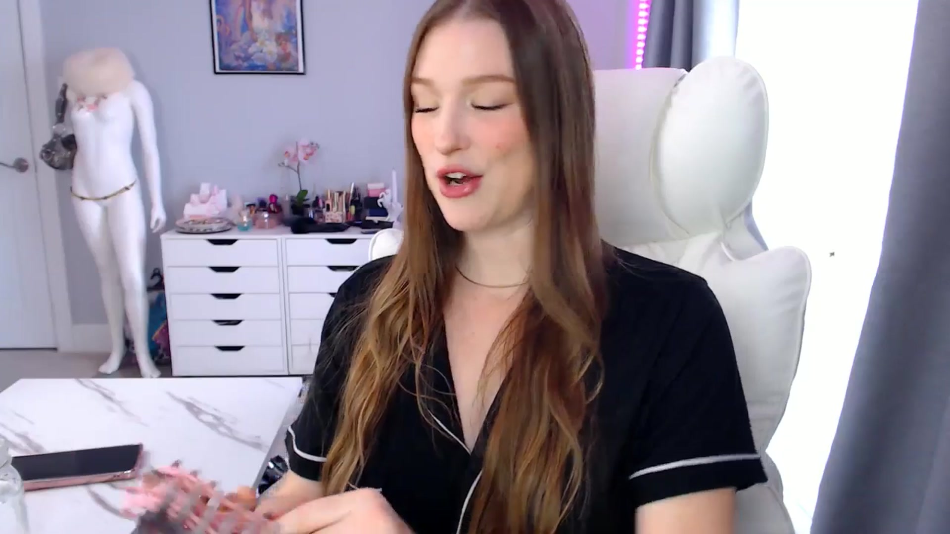 Gallery image thumbnail from GemmaMinx's myfreecams stream on, 01/09/2026, 19:12 image 17 of 20