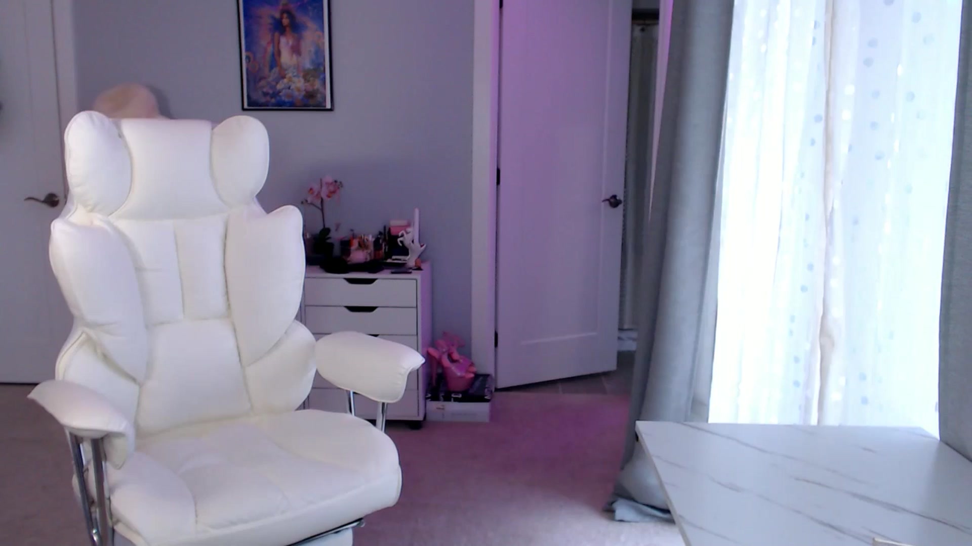 Gallery image thumbnail from GemmaMinx's myfreecams stream on, 03/11/2026, 20:10 image 6 of 20