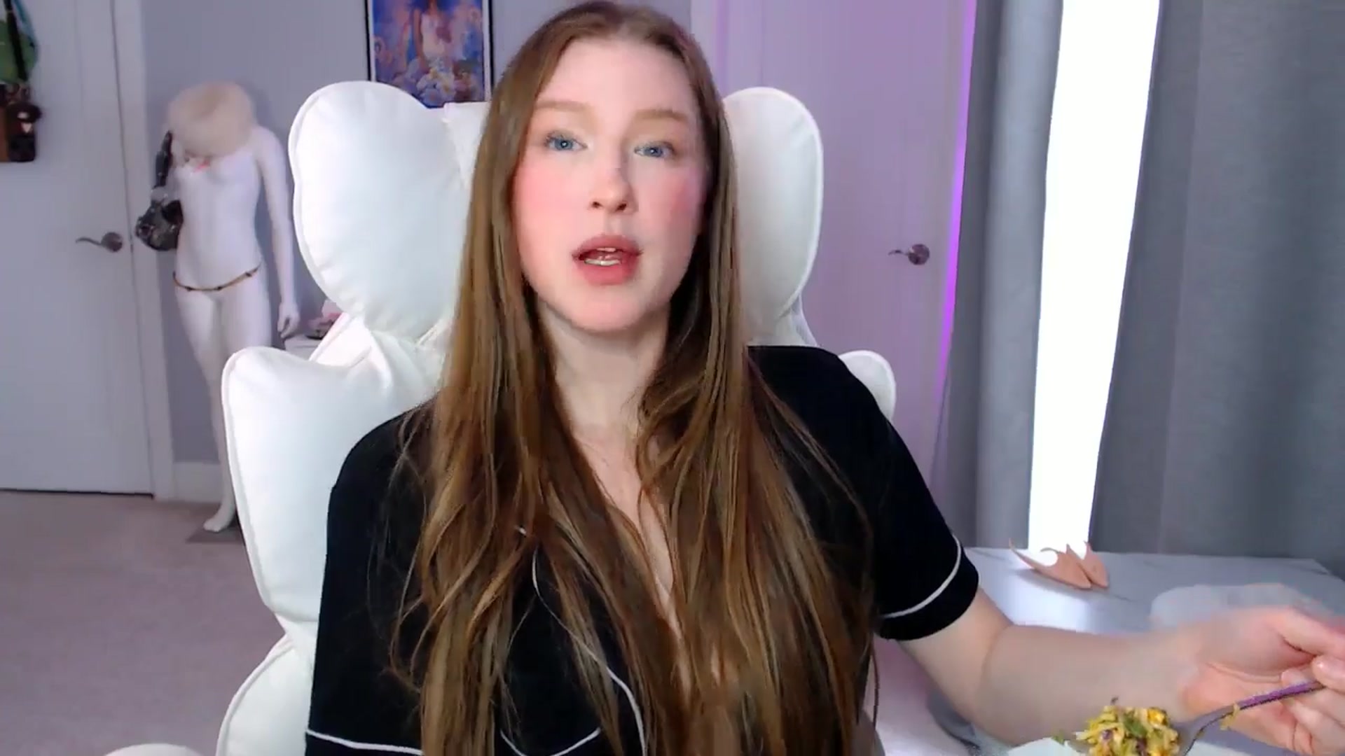 Gallery image thumbnail from GemmaMinx's myfreecams stream on, 03/20/2026, 19:18 image 12 of 20