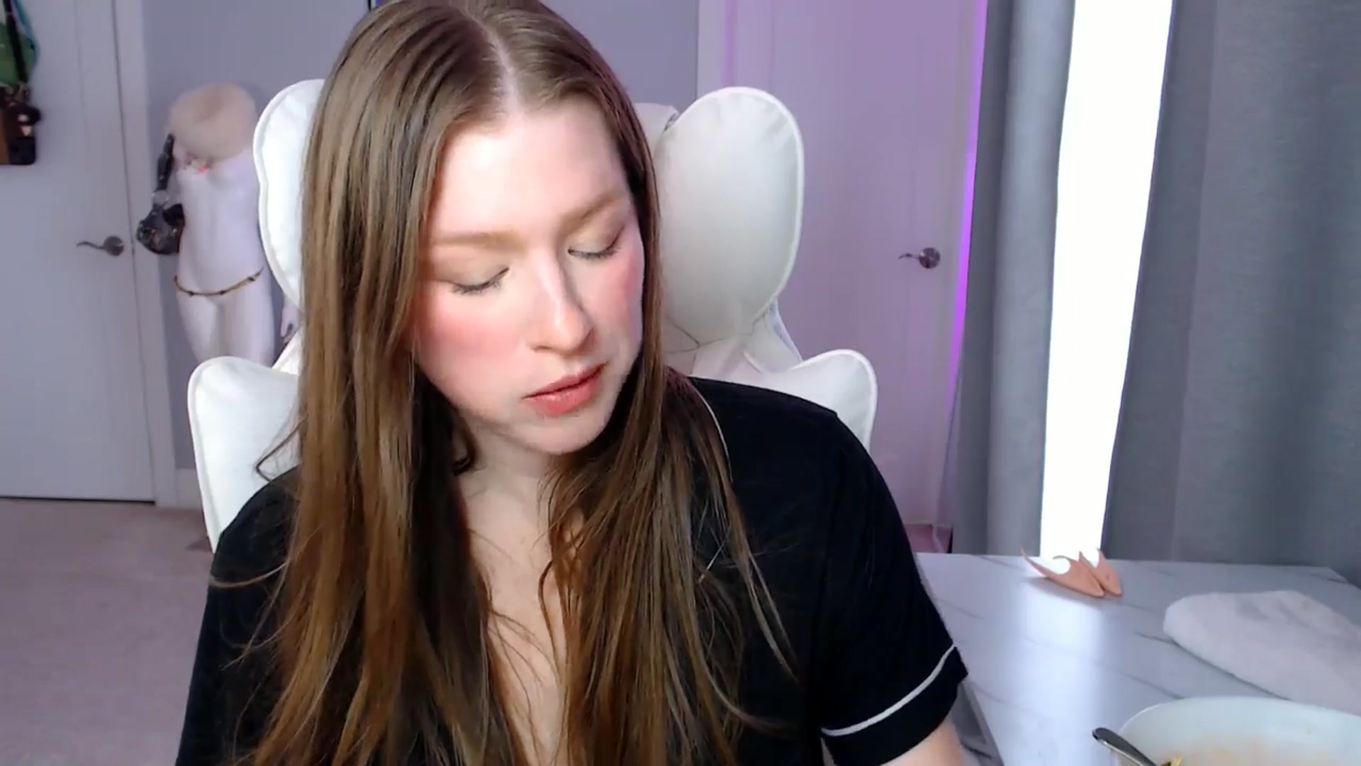 Gallery image thumbnail from GemmaMinx's myfreecams stream on, 03/20/2026, 19:18 image 13 of 20