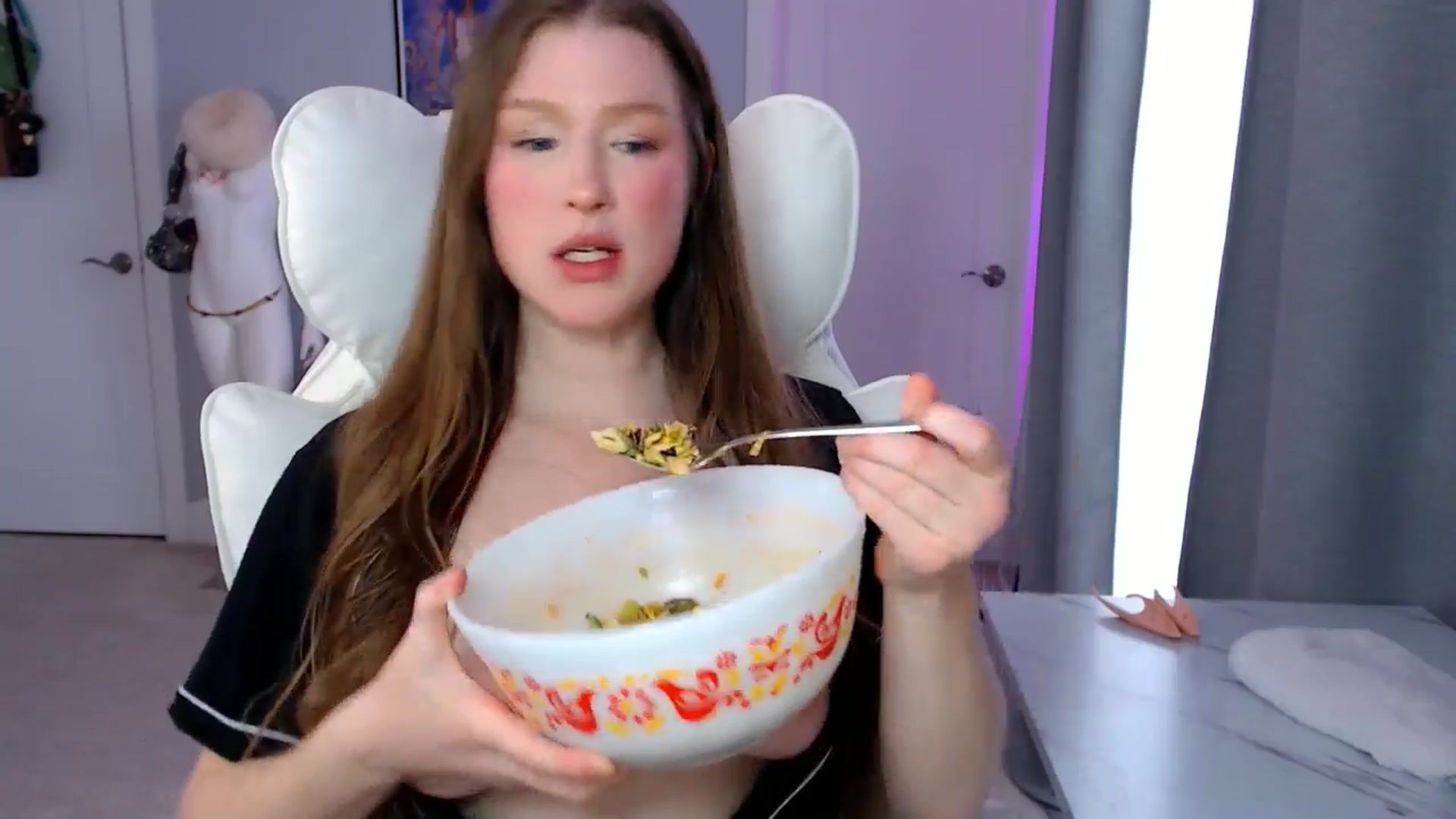 Gallery image thumbnail from GemmaMinx's myfreecams stream on, 03/20/2026, 19:18 image 2 of 20