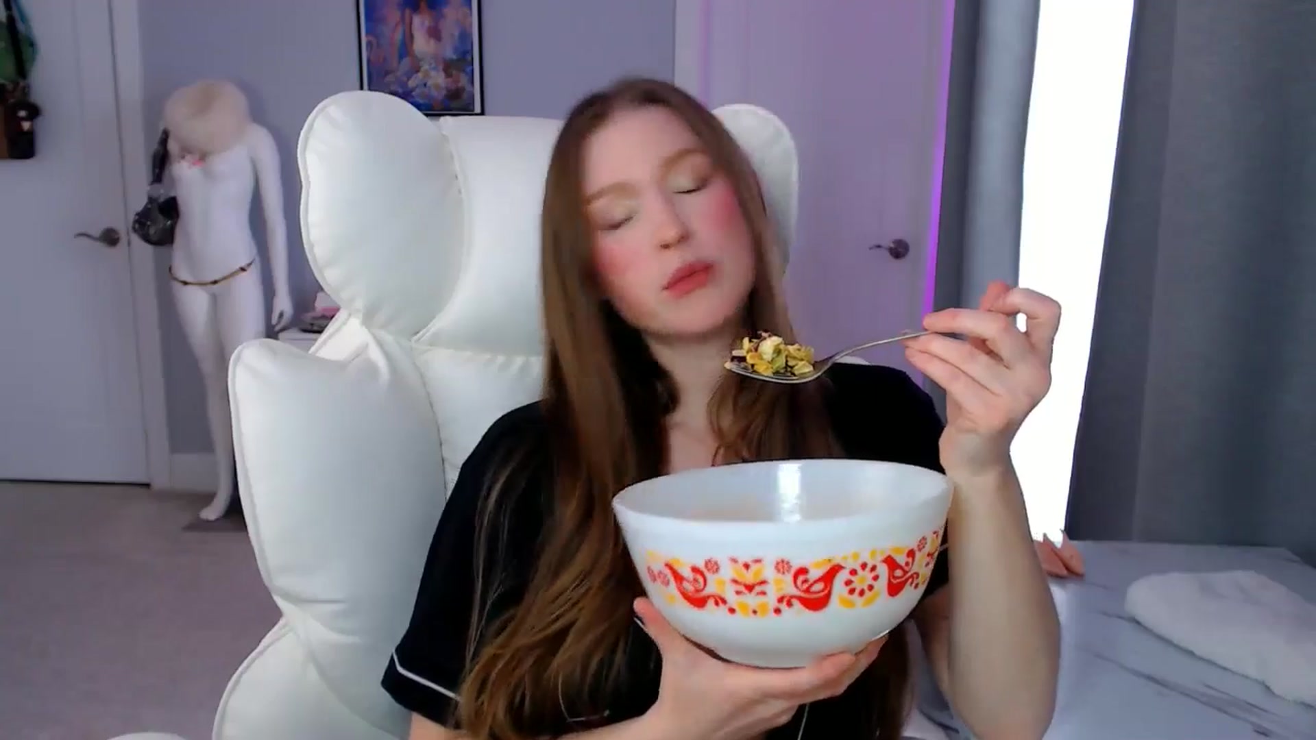 Gallery image thumbnail from GemmaMinx's myfreecams stream on, 03/20/2026, 19:18 image 18 of 20