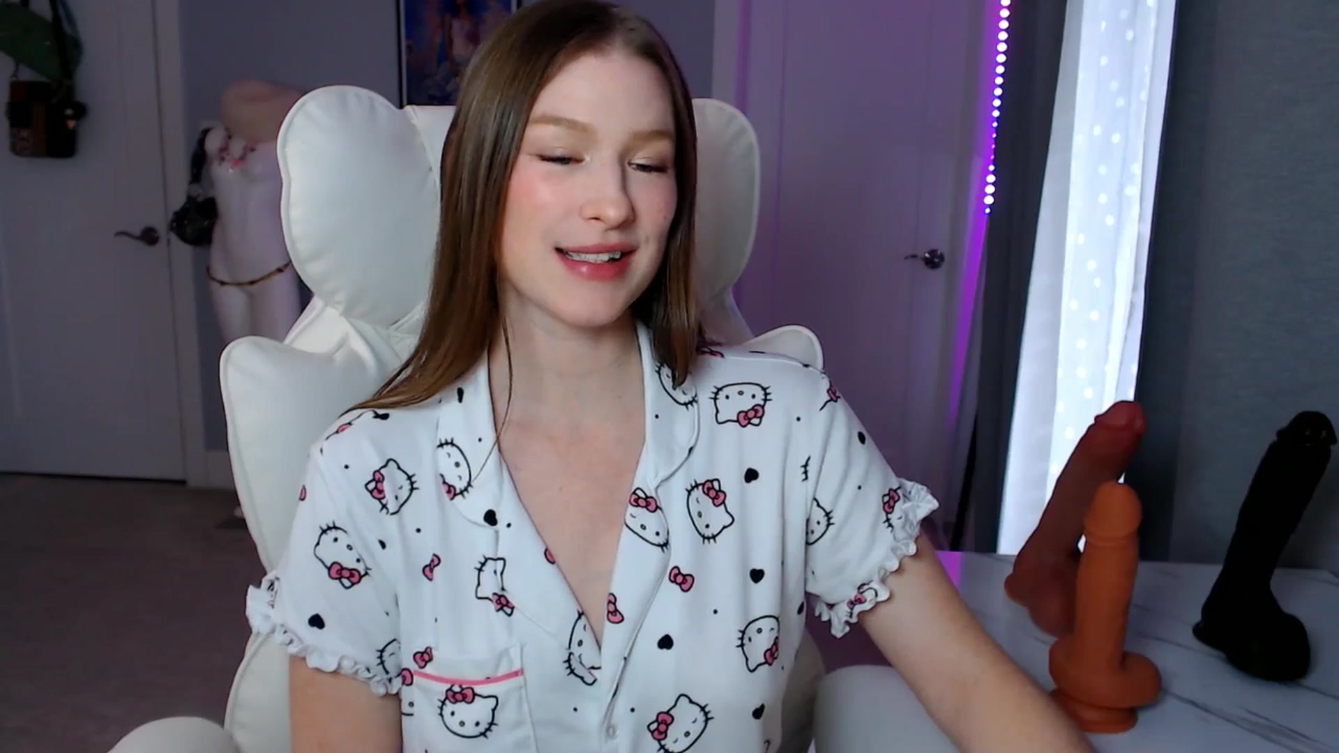Gallery image thumbnail from GemmaMinx's myfreecams stream on, 03/31/2026, 20:17 image 10 of 20
