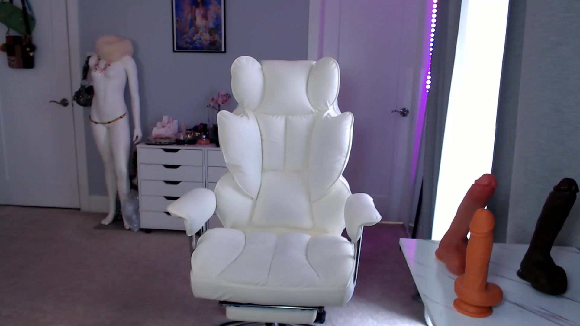 Gallery image thumbnail from GemmaMinx's myfreecams stream on, 03/31/2026, 20:17 image 13 of 20