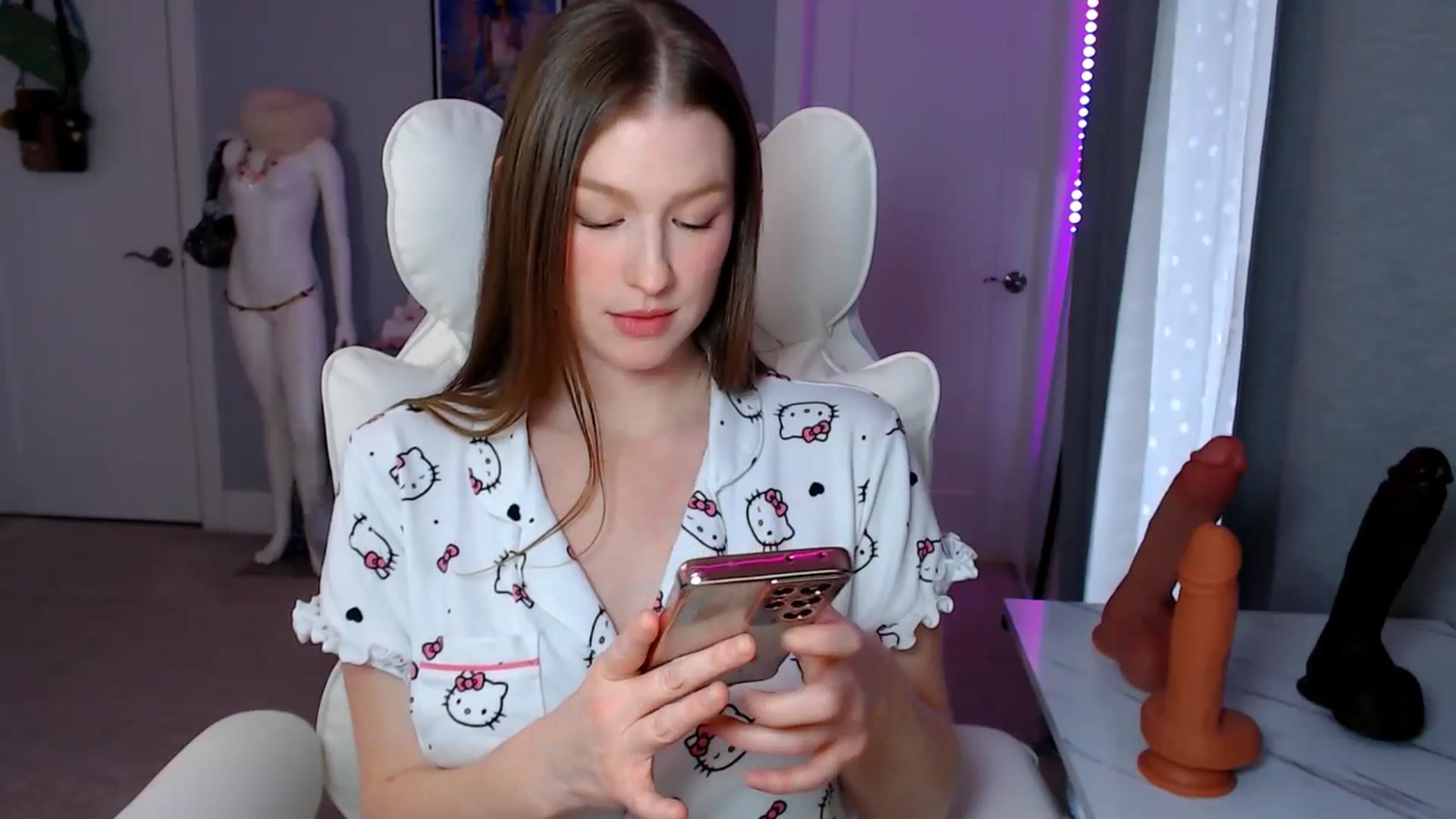 Gallery image thumbnail from GemmaMinx's myfreecams stream on, 03/31/2026, 20:17 image 3 of 20