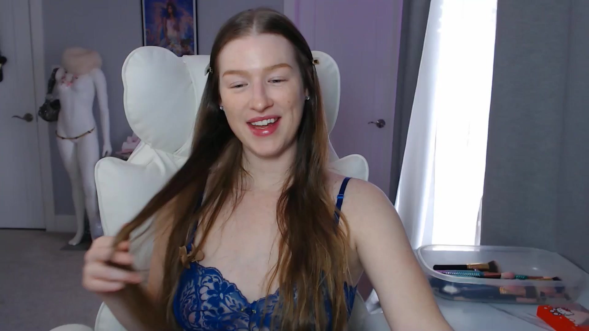Gallery image thumbnail from GemmaMinx's myfreecams stream on, 04/13/2026, 19:35 image 1 of 20