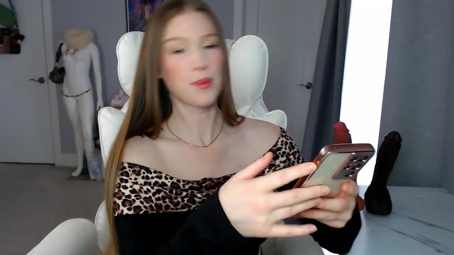 Gallery image thumbnail from GemmaMinx's myfreecams stream on, 04/14/2026, 19:48 image 1 of 20