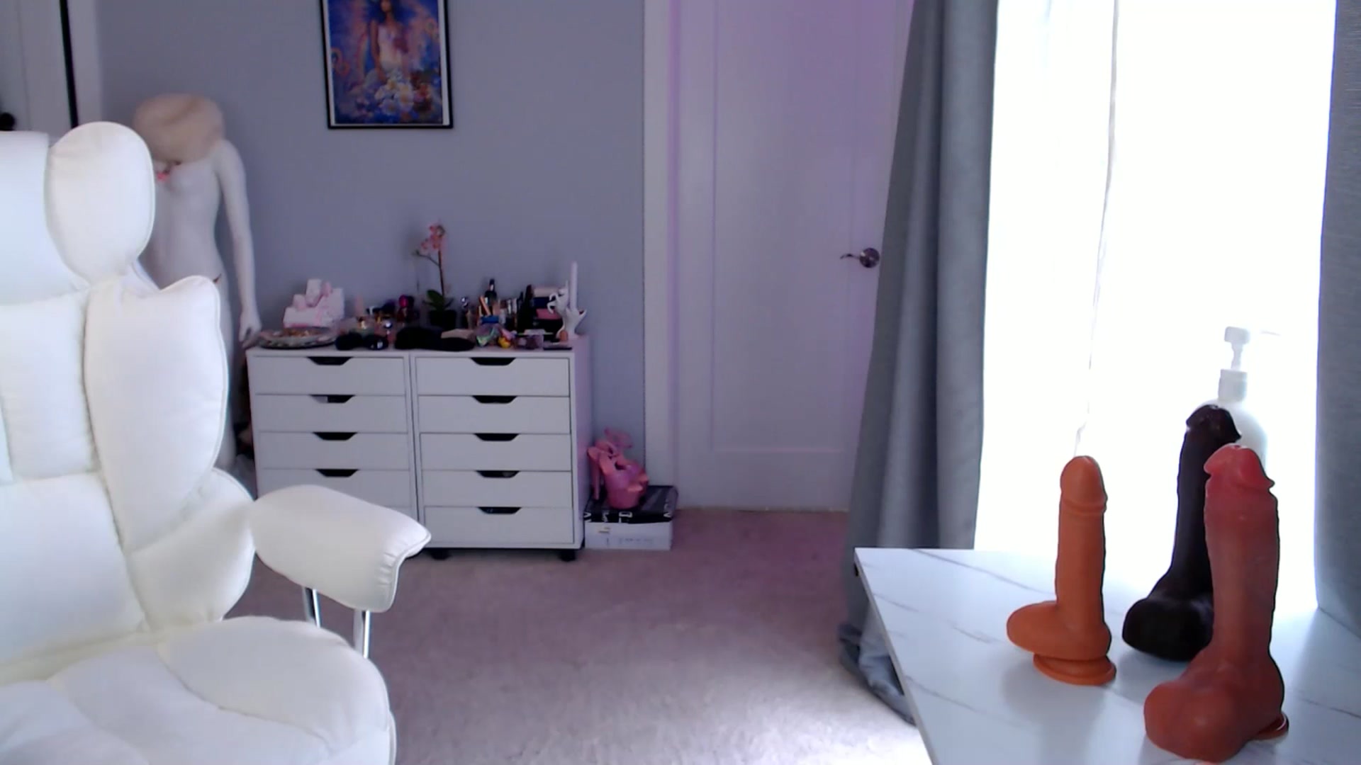 Gallery image thumbnail from GemmaMinx's myfreecams stream on, 04/30/2026, 21:21 image 14 of 20