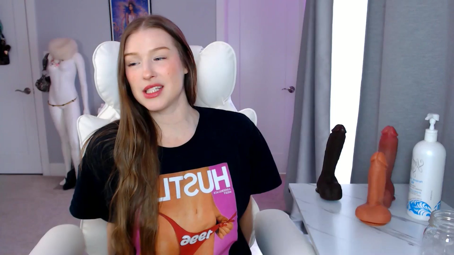 Gallery image thumbnail from GemmaMinx's myfreecams stream on, 04/30/2026, 21:21 image 1 of 20