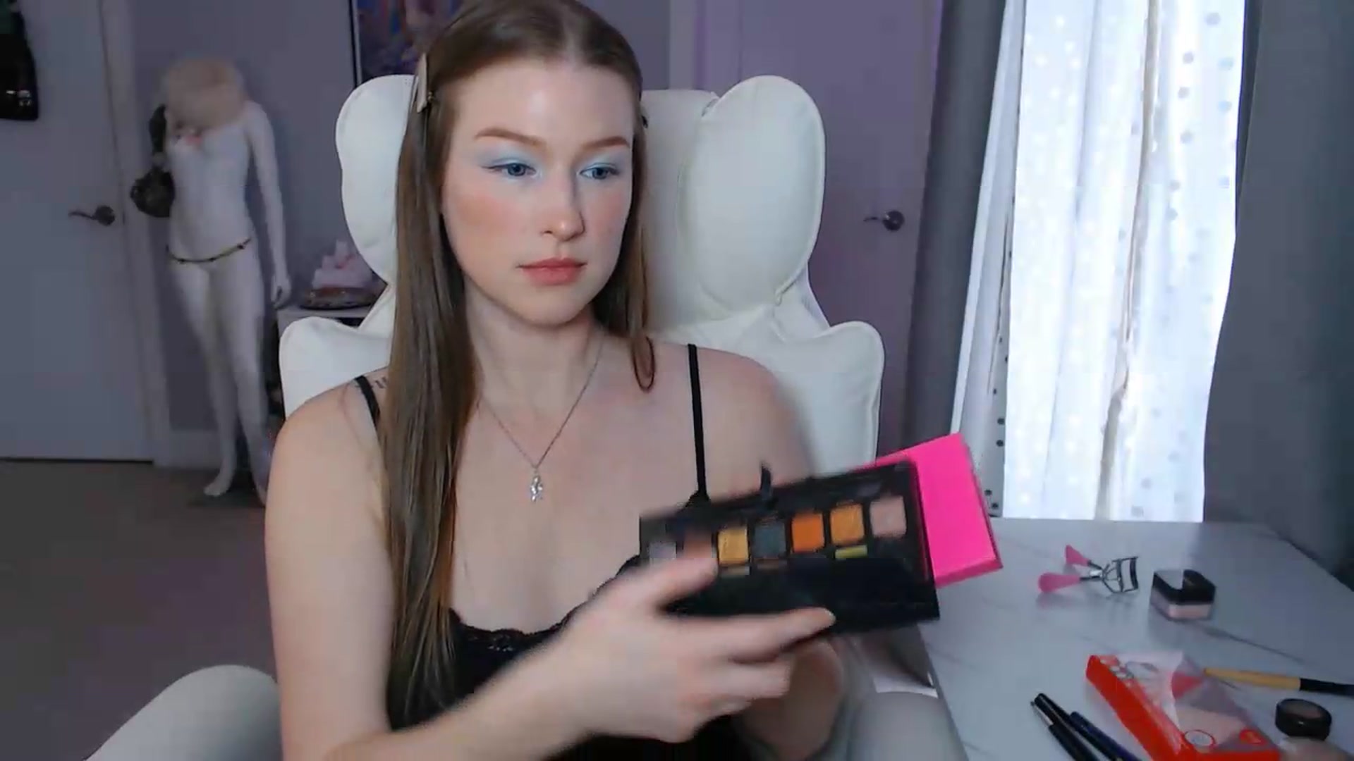 Gallery image thumbnail from GemmaMinx's myfreecams stream on, 05/13/2026, 20:12 image 5 of 20