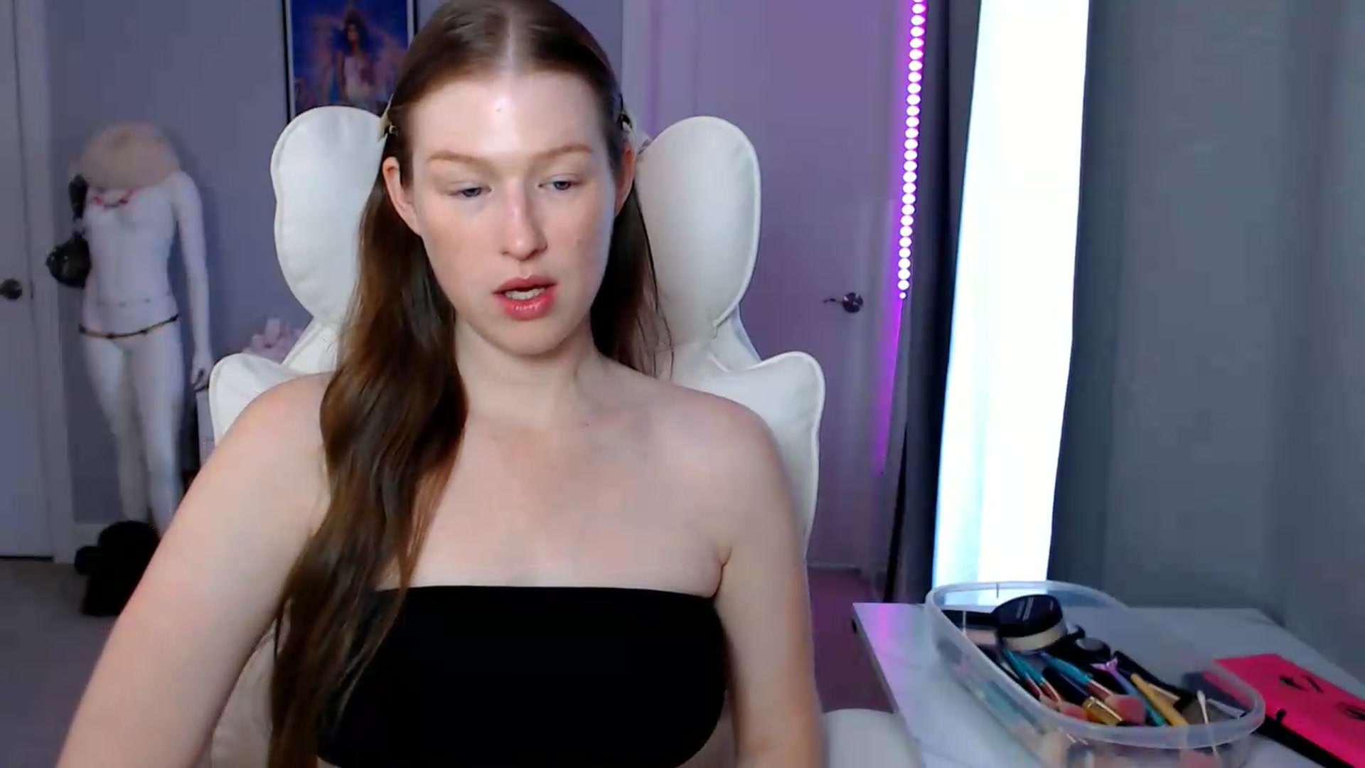 Gallery image thumbnail from GemmaMinx's myfreecams stream on, 06/29/2026, 16:55 image 10 of 20