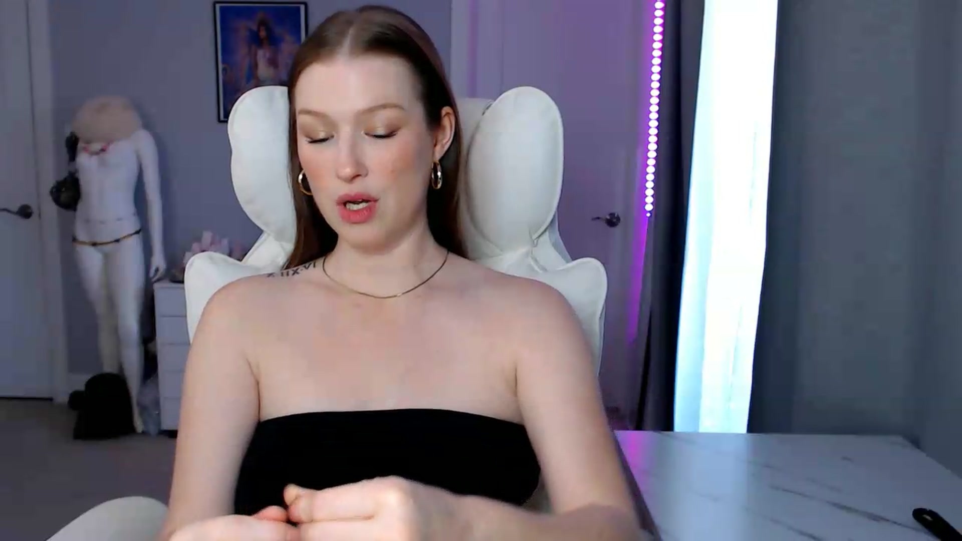 Gallery image thumbnail from GemmaMinx's myfreecams stream on, 06/29/2026, 18:09 image 7 of 20