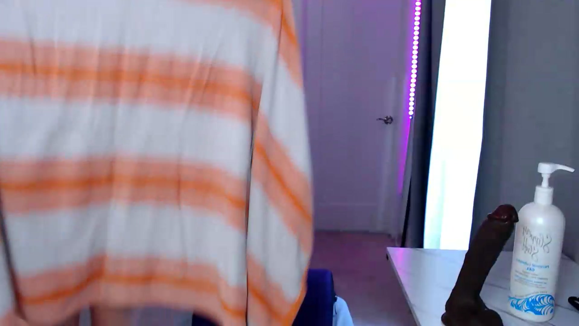 Gallery image thumbnail from GemmaMinx's myfreecams stream on, 06/29/2026, 18:49 image 10 of 20