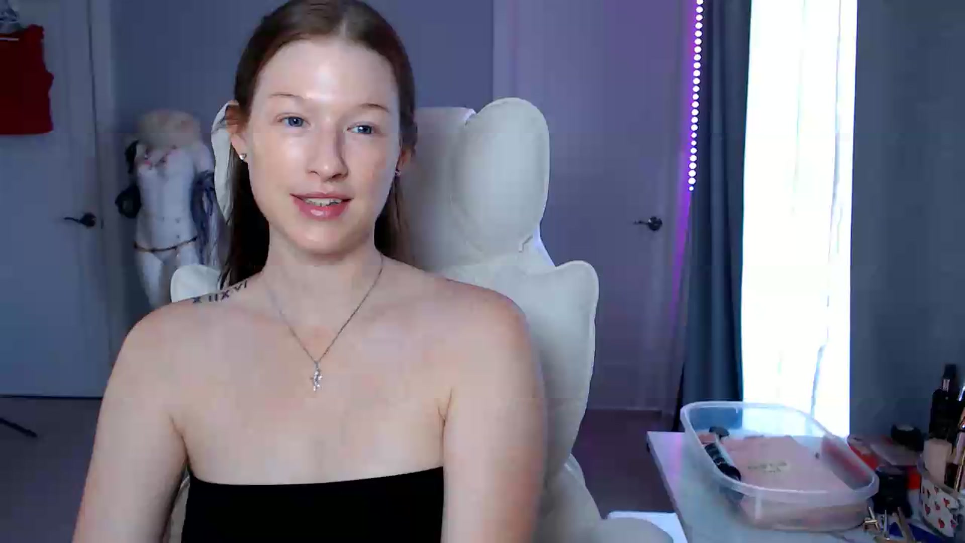 Gallery image thumbnail from GemmaMinx's myfreecams stream on, 07/26/2026, 19:00 image 1 of 20