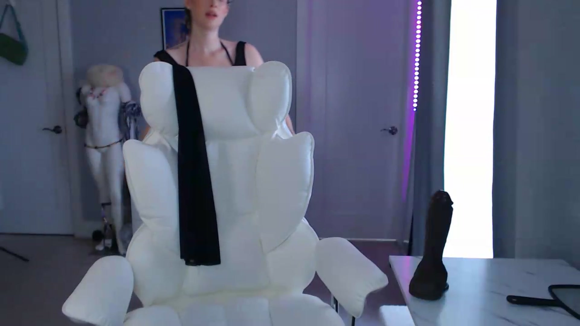 Gallery image thumbnail from GemmaMinx's myfreecams stream on, 07/27/2026, 16:09 image 11 of 20