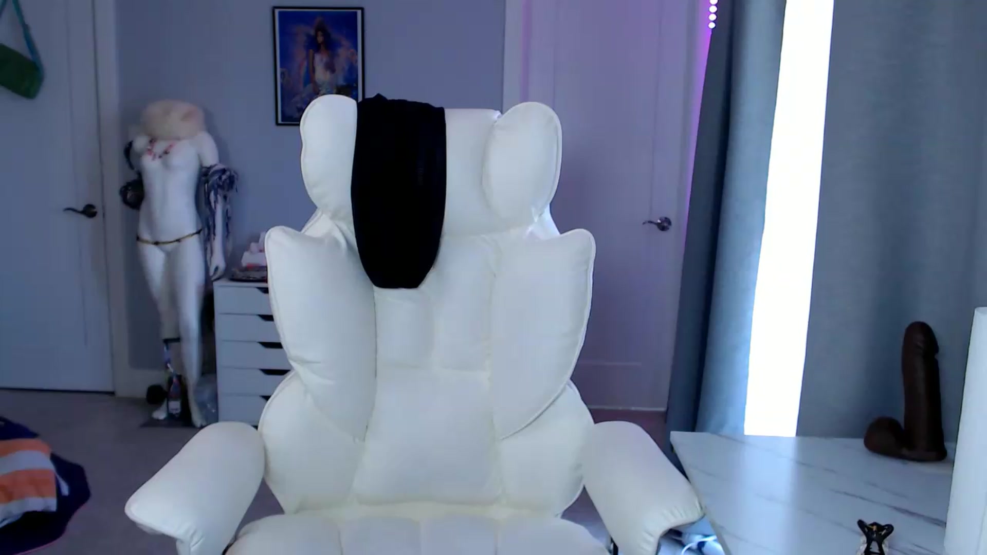 Gallery image thumbnail from GemmaMinx's myfreecams stream on, 07/27/2026, 17:41 image 6 of 20