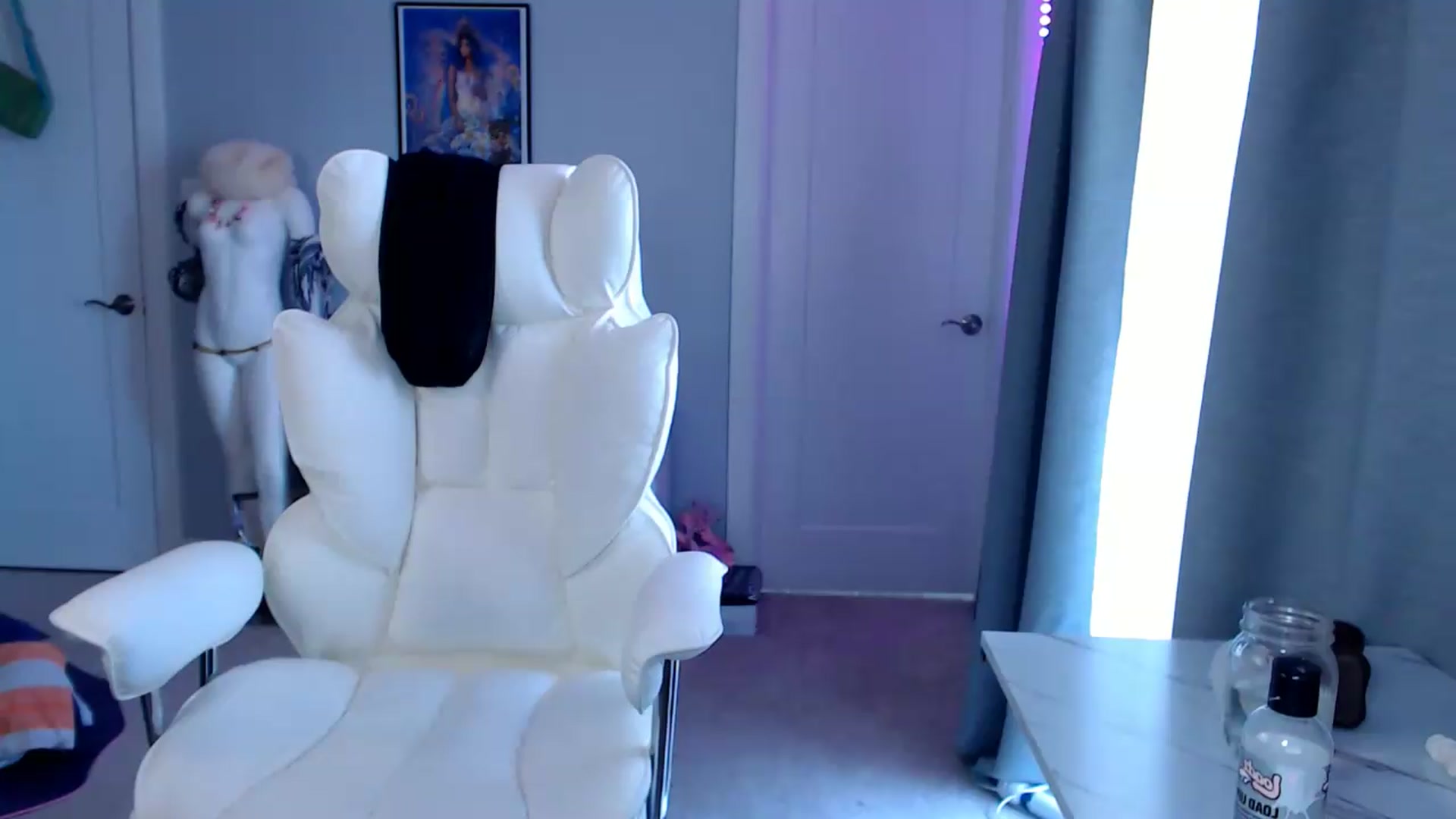 Gallery image thumbnail from GemmaMinx's myfreecams stream on, 07/27/2026, 17:41 image 16 of 20