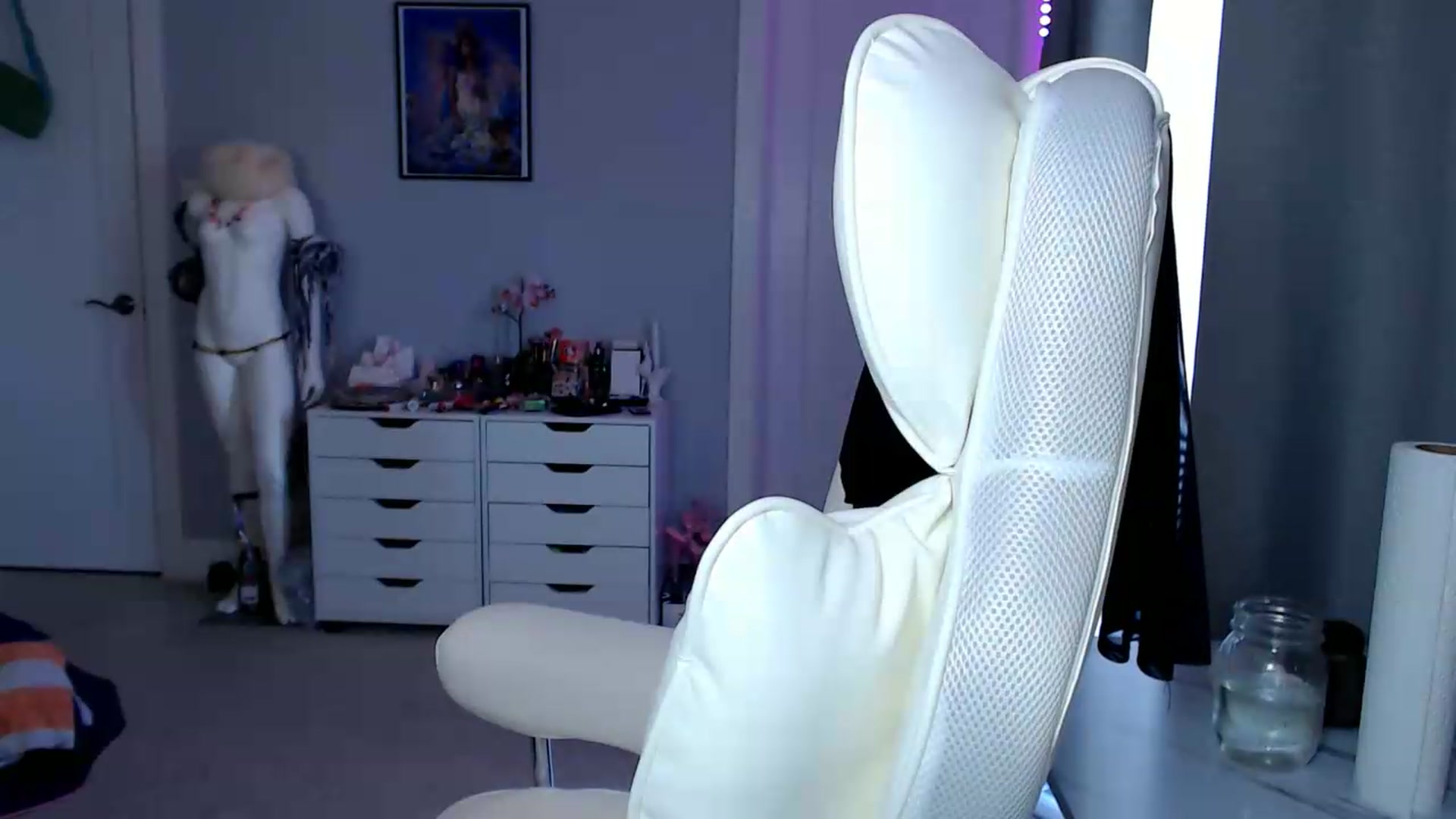 Gallery image thumbnail from GemmaMinx's myfreecams stream on, 07/27/2026, 17:41 image 14 of 20