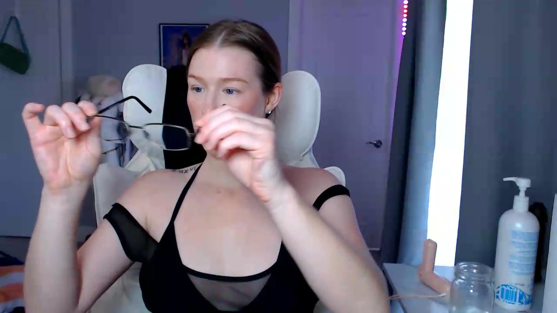 Gallery image thumbnail from GemmaMinx's myfreecams stream on, 07/27/2026, 17:41 image 4 of 20