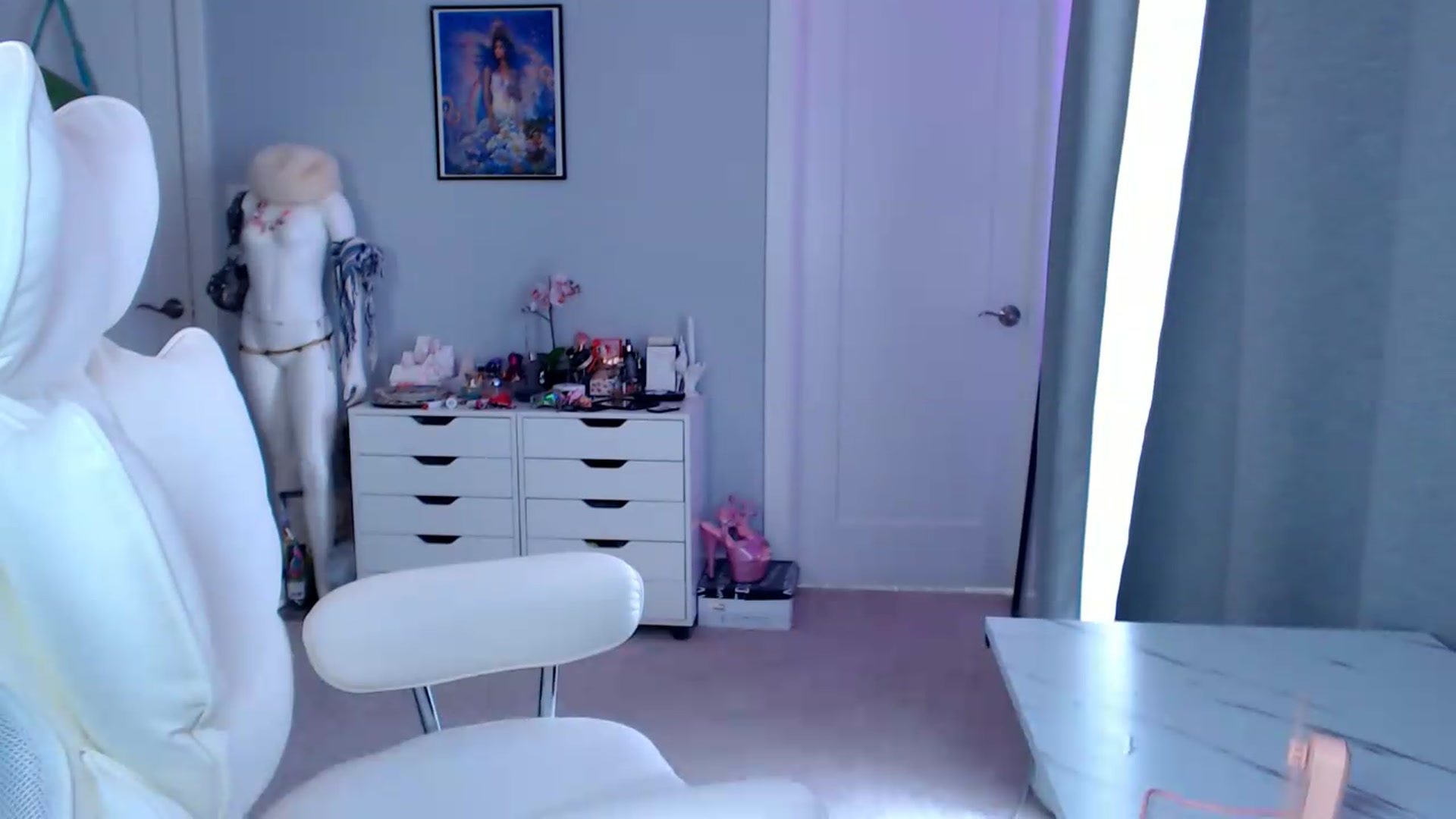 Gallery image thumbnail from GemmaMinx's myfreecams stream on, 07/28/2026, 18:48 image 14 of 20