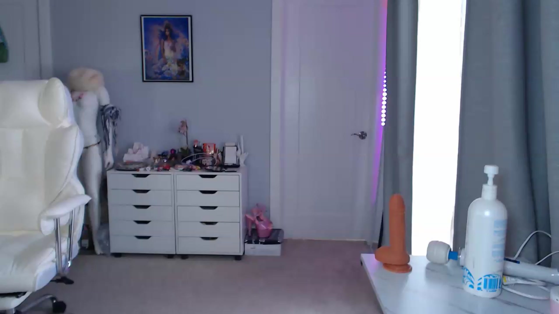 Gallery image thumbnail from GemmaMinx's myfreecams stream on, 07/30/2026, 19:03 image 12 of 20