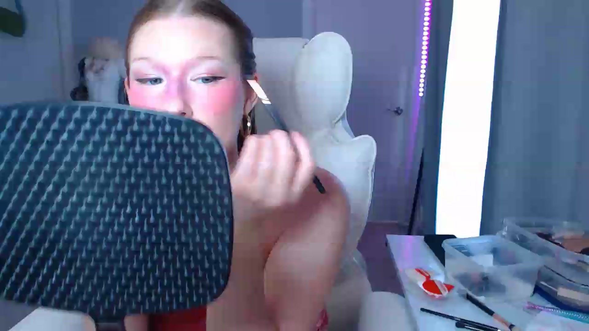 Gallery image thumbnail from GemmaMinx's myfreecams stream on, 08/06/2026, 19:02 image 10 of 20