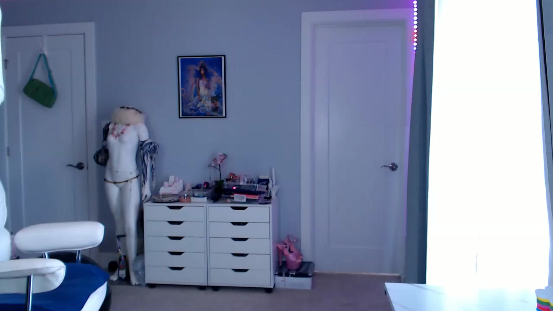 Gallery image thumbnail from GemmaMinx's myfreecams stream on, 08/10/2026, 17:40 image 2 of 20