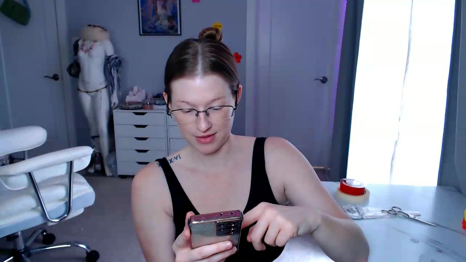 Gallery image thumbnail from GemmaMinx's myfreecams stream on, 08/10/2026, 17:40 image 18 of 20