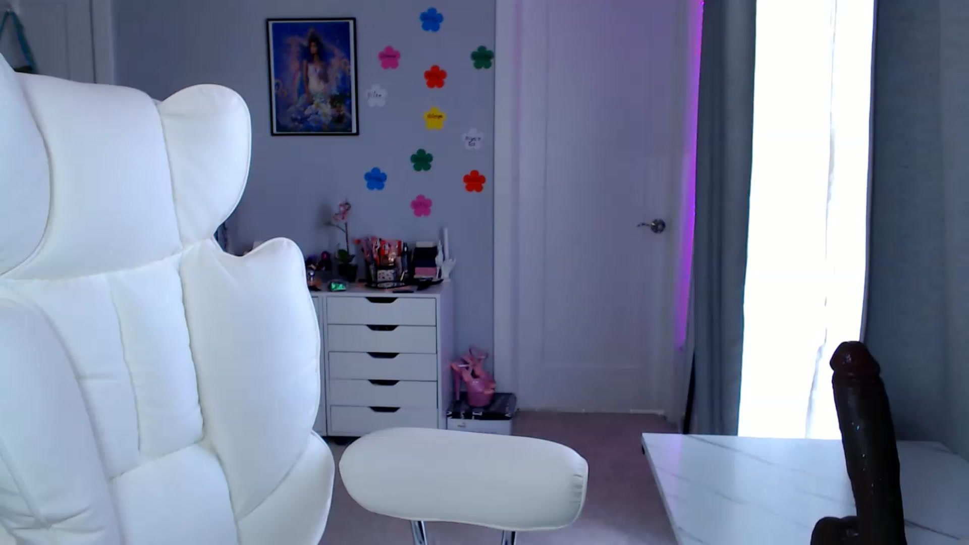 Gallery image thumbnail from GemmaMinx's myfreecams stream on, 08/13/2026, 17:14 image 17 of 20