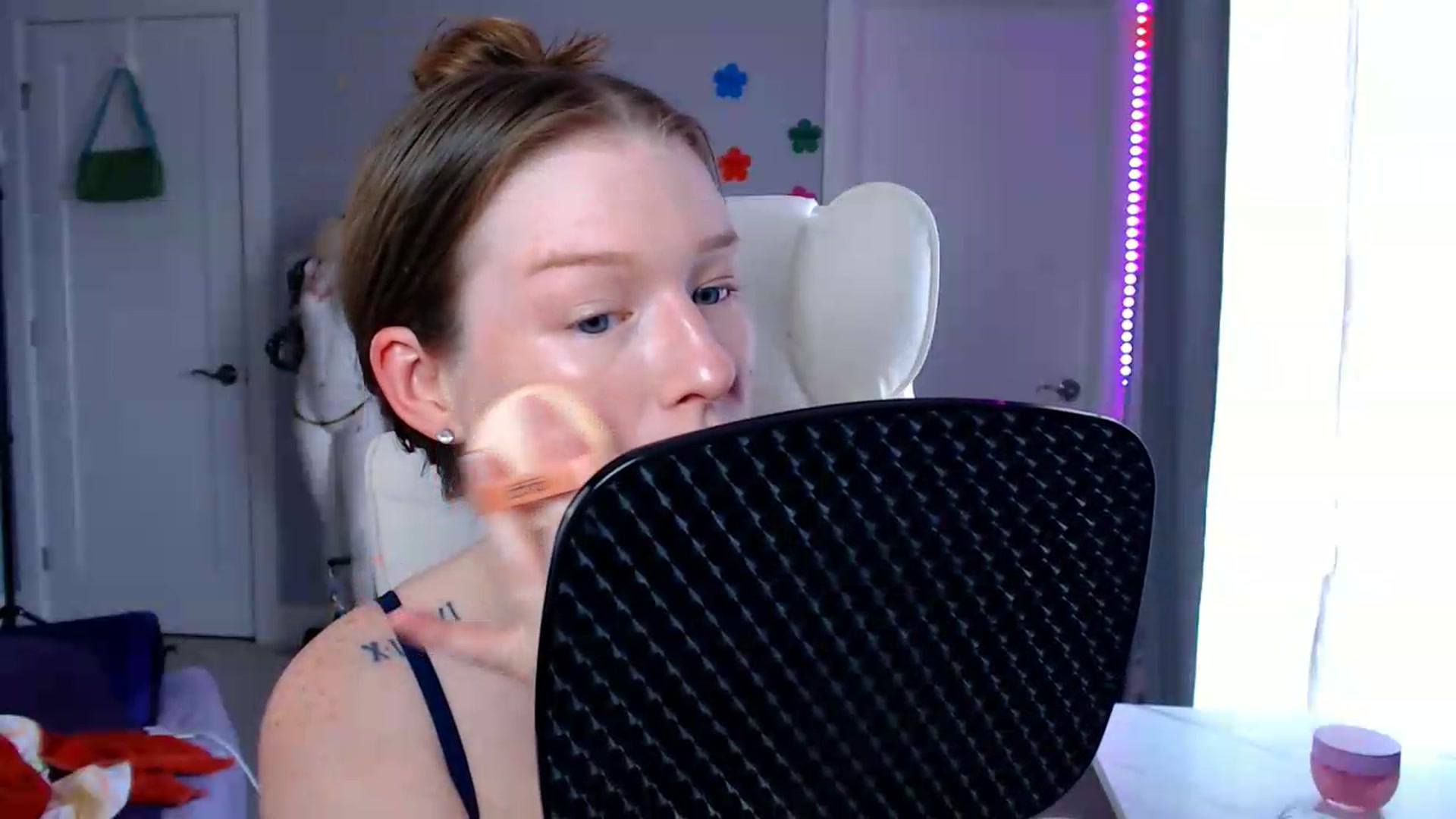 Gallery image thumbnail from GemmaMinx's myfreecams stream on, 08/13/2026, 18:47 image 6 of 20