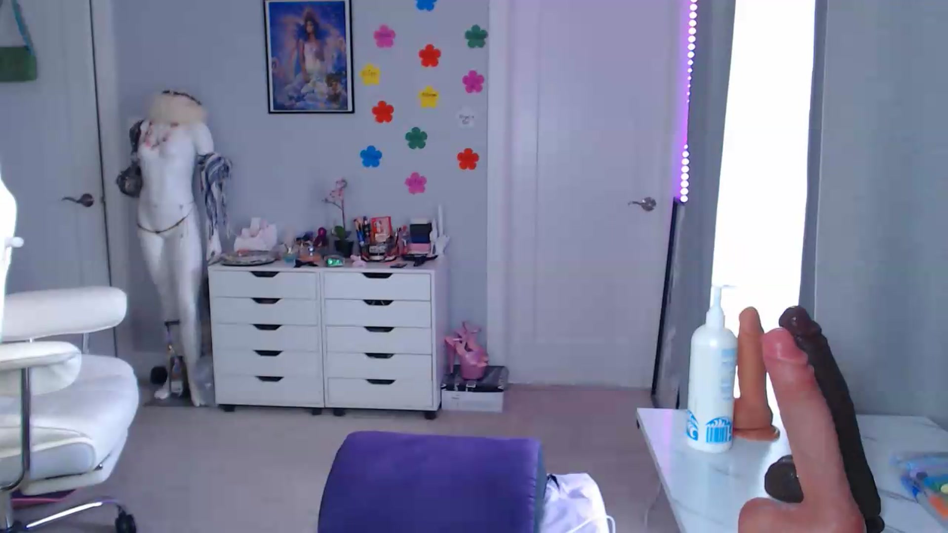 Gallery image thumbnail from GemmaMinx's myfreecams stream on, 08/14/2026, 17:54 image 20 of 20