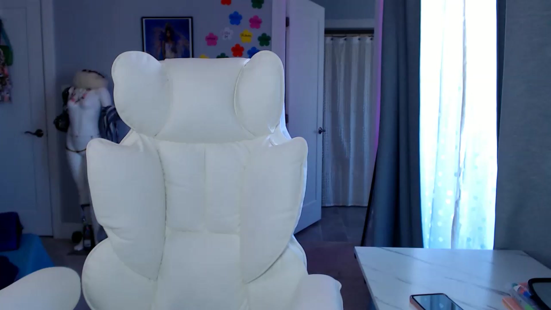 Gallery image thumbnail from GemmaMinx's myfreecams stream on, 08/15/2026, 18:56 image 8 of 20