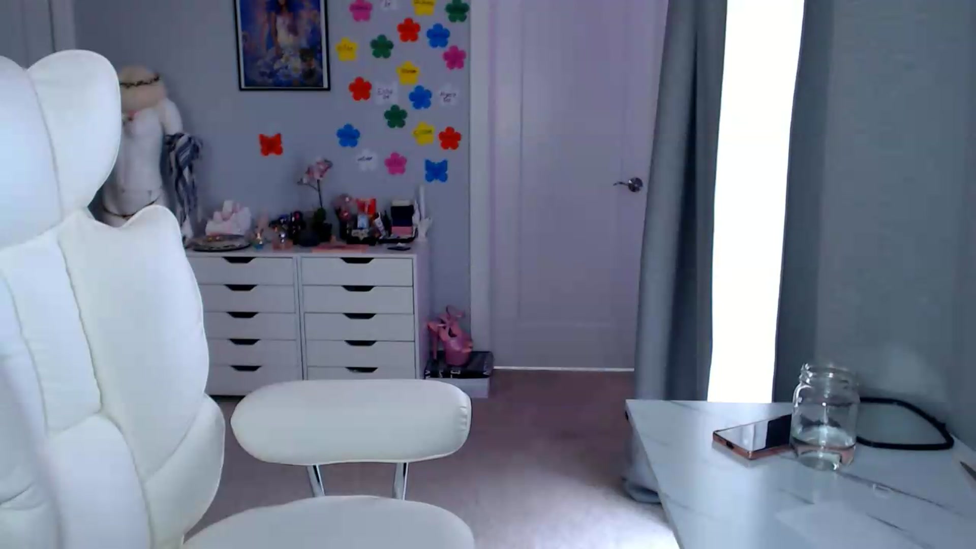 Gallery image thumbnail from GemmaMinx's myfreecams stream on, 08/25/2026, 19:04 image 13 of 20