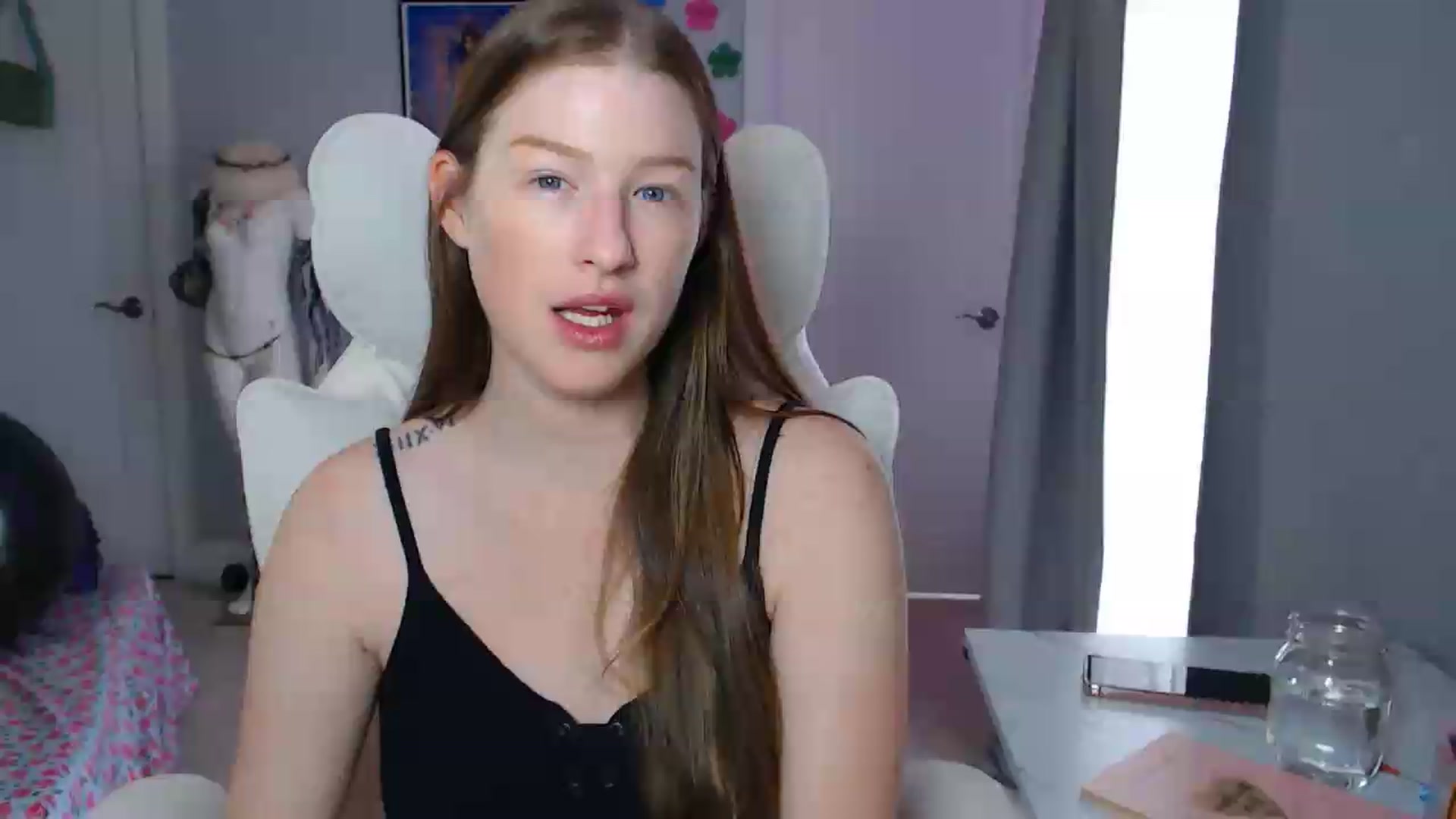 Gallery image thumbnail from GemmaMinx's myfreecams stream on, 08/25/2026, 19:04 image 1 of 20