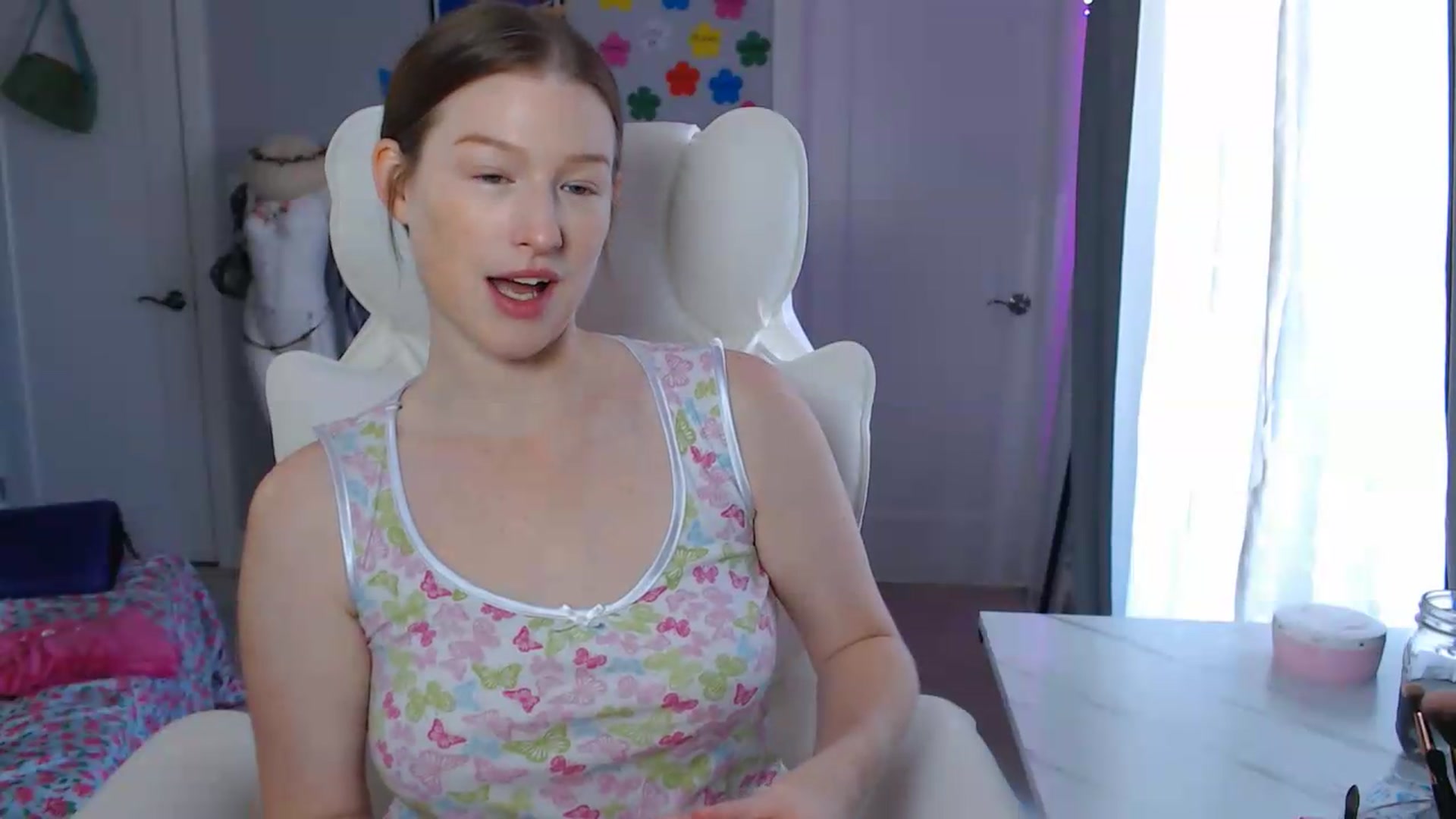 Gallery image thumbnail from GemmaMinx's myfreecams stream on, 08/26/2026, 18:32 image 4 of 20